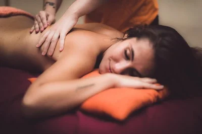 Let a buenos aires massage therapist tune into your needs—quiet music, soft towels, and the city’s hum fading outside. find your own pause here. don’t miss it.