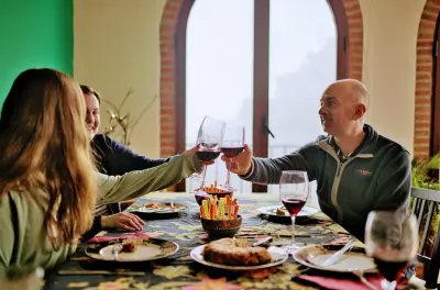 Tapas dinner in Algatocin: Mountain farmhouse with local wine
