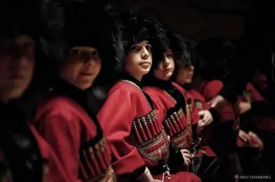 Tbilissi privée avec forteresse Narikhala et dîner traditionnel