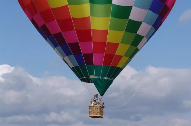 Voli in mongolfiera a Ibiza: Alba dall'alto