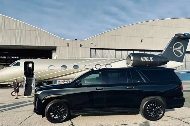 Transfert privé de JFK aux hôtels de New York en voiture noire