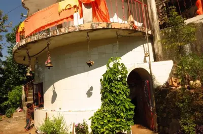 Höhlentour bei Rishikesh: 2 Höhlen und Tempel in 6 Stunden