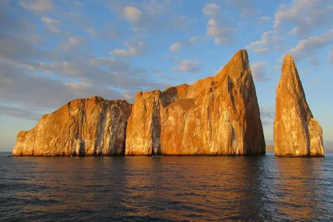 Kicker Rock Snorkeling from San Cristóbal