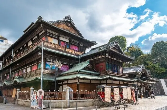 Tour privato Matsuyama: Castello, onsen e tempio