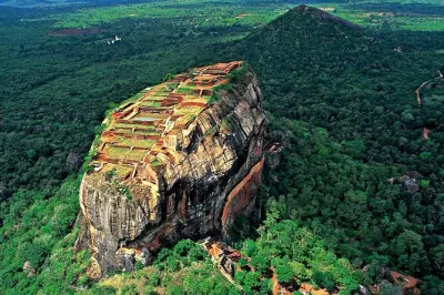 Safari de vida selvagem com Sigiriya e Dambulla saindo de Colombo