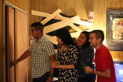 Vivez un escape game paranormal de 60 minutes à san antonio. résolvez des énigmes, dénichez des indices et libérez un garçon avec votre équipe. réservez maintenant pour un accès immédiat.