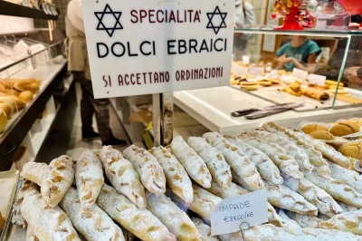 Descubra o gueto judaico e cannaregio em veneza com um tour gastronômico noturno. prove pratos típicos venezianos, aproveite drinks e explore a cidade iluminada. inclui comidas e bebidas.