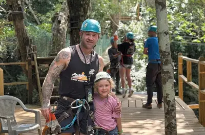 Ziplining in Belize City: 7 runs through jungle canopy