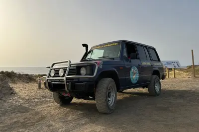 La Graciosa in 4x4: Safari privato in jeep sull’isola remota