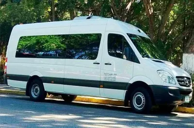 Privater Shuttle von Baños nach Guayaquil mit Hotelabholung