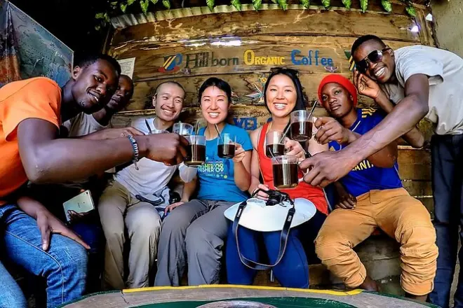 Café Kilimanjaro : Découvrez la méthode traditionnelle ferme-tasse