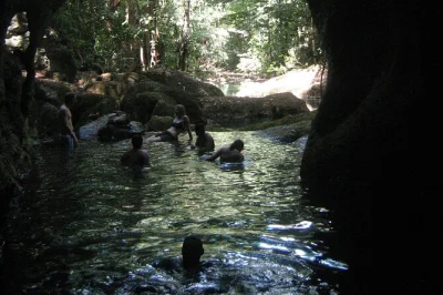 Experience belize’s atm cave and xunantunich maya temple on a full-day tour from san ignacio. includes hotel pickup, local guide, entry fees, and lunch.