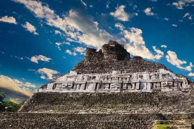 Visit xunantunich ruins and cruise belize’s jungle rivers to hidden waterfalls. includes lunch, private transport, and a knowledgeable local guide for a seamless day.