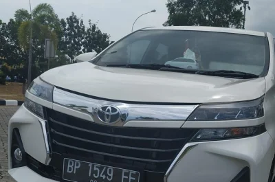 Discover batam with a private driver and local guide. flexible itinerary, air-conditioned car, and hotel pickup included. explore at your own pace in comfort.