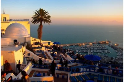 Discover tunisia’s medinas, carthage ruins, and coastal villages on a private 3-day tour. includes hotel pickup, all entry fees, and lunch with a local guide.