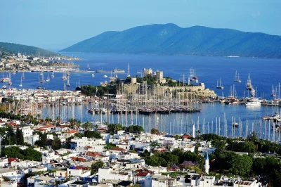 Discover bodrum’s ancient amphitheater, castle, and village life on a private city tour. includes local guide, traditional etrim lunch, and hotel or port pickup.