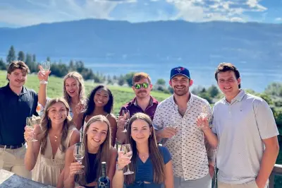 Tour de vinho misterioso em Kelowna: 5 vinícolas, rota surpresa