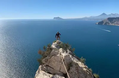 Peñon de Ifach e villaggio di Altea da Valencia