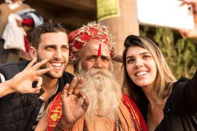 Explorez le rajasthan authentique avec ce circuit privé à jaipur, jodhpur et udaipur. guides experts, voiture climatisée, escales à pushkar, temple de ranakpur et fort de chittorgarh inclus.