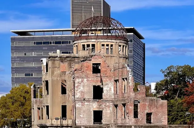 Hiroshima History and Evening Walk: 2-Hour Guided Tour
