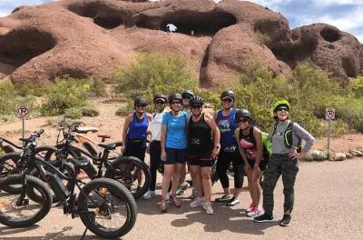 Vélo et randonnée à Scottsdale avec vue sur Hole in the Rock