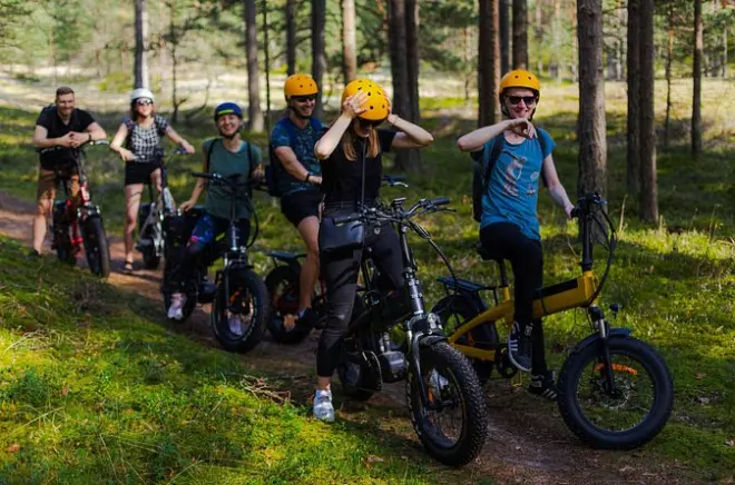 Ebike vicino Riga: Sentieri forestali e la Duna Bianca di Jūrmala