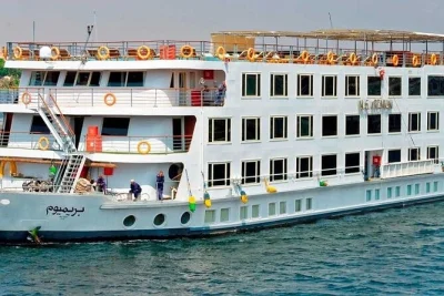 Vivez une croisière sur le nil d’assouan à louxor avec un guide local, tous les repas inclus et l’accès aux temples antiques. transferts, vols intérieurs et moments culturels compris.