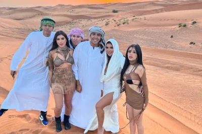 Vivez les dunes rouges de dubaï lors d’un safari privé matinal avec balade à dos de chameau, sandboard et sensations en 4x4. prise en charge à l’hôtel et guide local inclus.