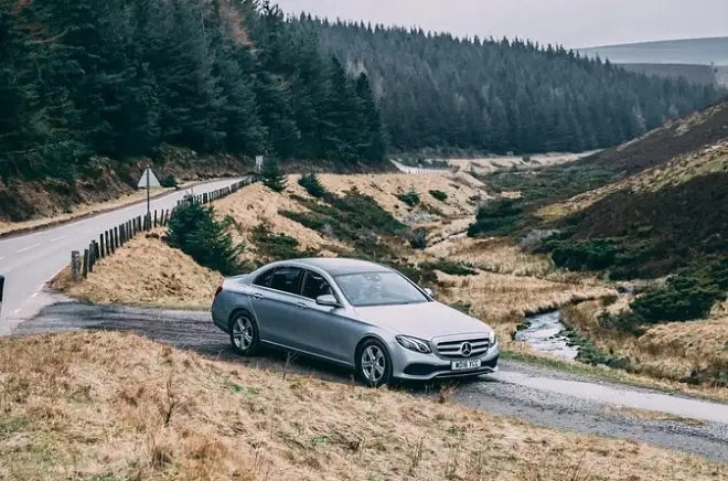 Transfert privé Isle of Skye Glasgow : Mercedes avec WiFi