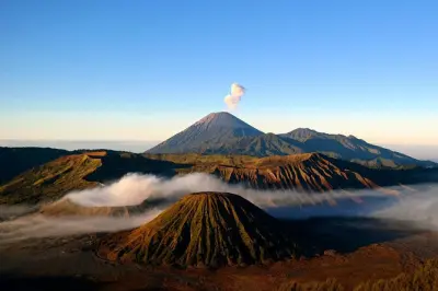 Yogyakarta Bromo Ijen Tour: Volcano Sunrise & Blue Flames