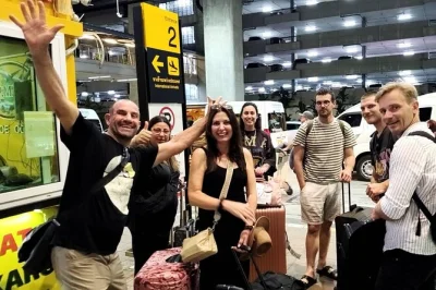 Phuket flughafen, privater transfer direkt zum hotel. tür-zu-tür service, lokale fahrer, keine warteschlangen. einfach, sicher und stressfrei.