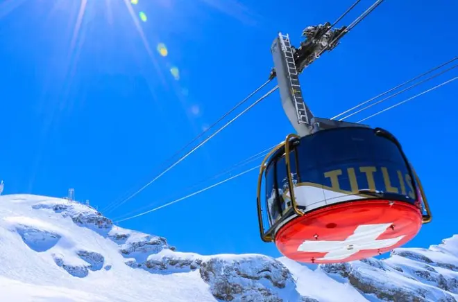 Mount Titlis Glacier Tour: Cable Car & Cliff Walk