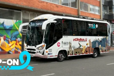 Entdecke bogotá bequem im panoramabus, steig an top-spots wie museo nacional & parque 93 aus, genieße lokale geschichten, rabatte und kostenloses wlan.
