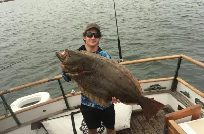 Pêche en baie de San Diego : Attrapez bars et flétans