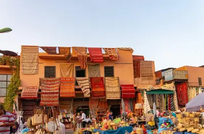 Marrakech depuis Casablanca : Balade à dos de chameau et palais