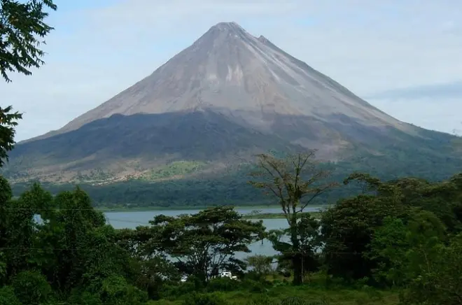 Volcan Arenal et sources chaudes Tabacon 2 jours depuis San Jose