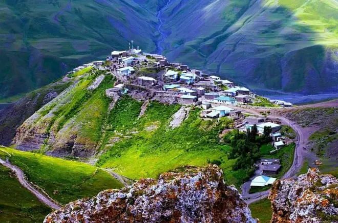 Village de Khinalug et montagnes de Guba depuis Baku : Guide privé