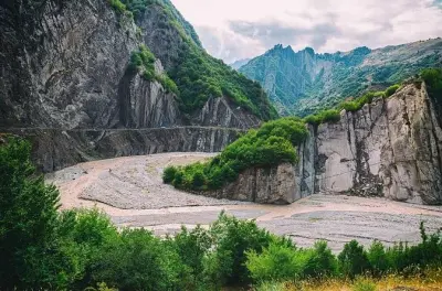 Tour di 3 giorni a Quba da Baku: Cascate di montagna e foreste