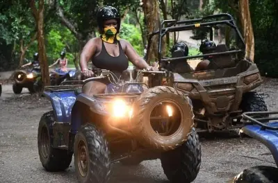 Rafting, ATV e cavalgada: Dia com três atividades na Jamaica