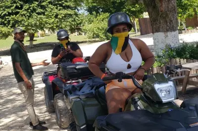 Rafting in Montego Bay: Bambusfloß auf dem Lethe River & ATV-Kombi