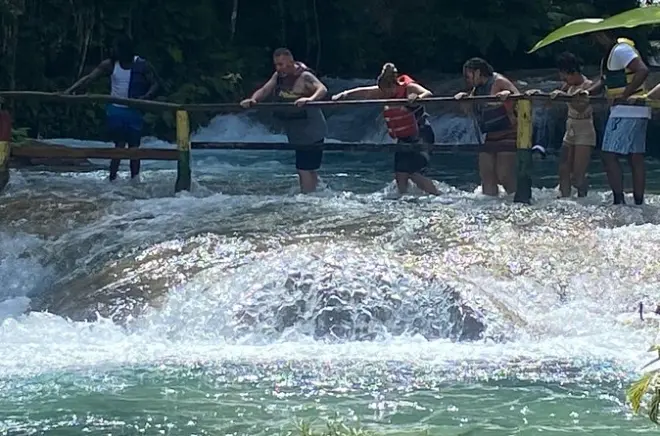 Dunns River e Blue Hole da Montego Bay: Escursione privata giornata