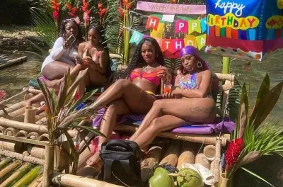 Bambusfloßfahrt auf dem Lethe-Fluss bei Montego Bay: 9-Meter-Floß