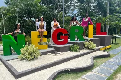 Negril Strand Ganztagestour: Margaritaville & Rick's Cafe