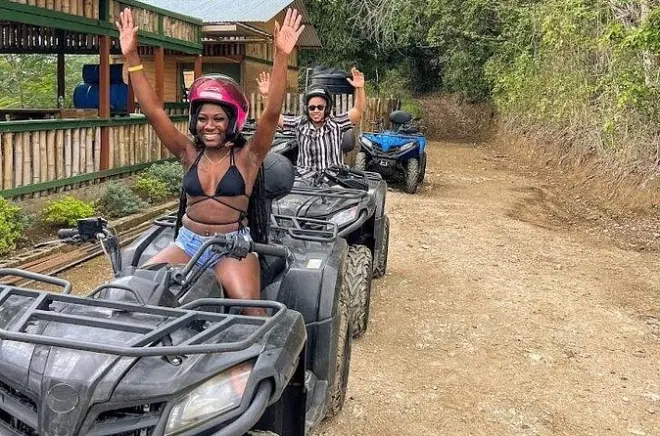 Passeio de ATV de Montego Bay a Negril: 7 Mile Beach e Rick's Café