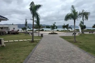 Montego Bay : Harmony Beach et lagon lumineux, jour et nuit