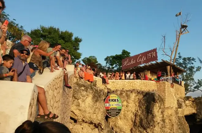 Negril con i tuffatori di Rick's Café e Seven Mile Beach