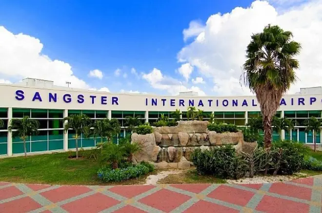 Transferts aéroport Montego Bay : Évitez la file de taxis