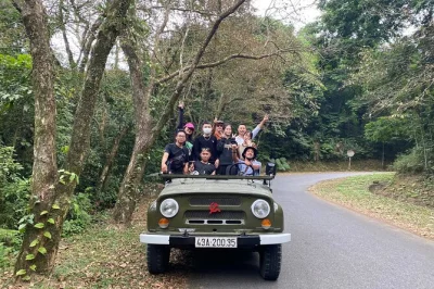 Scopri il parco nazionale di ba vi in jeep scoperta da hanoi, con soste in villaggi rurali, pagode storiche e una chiesa francese d’epoca. include pick-up, guida e pranzo.