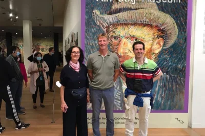 Entdecke das van-gogh-museum in amsterdam mit einer geführten tour, ohne anstehen dank zeitfenster-ticket und spannenden geschichten eines lokalen experten.