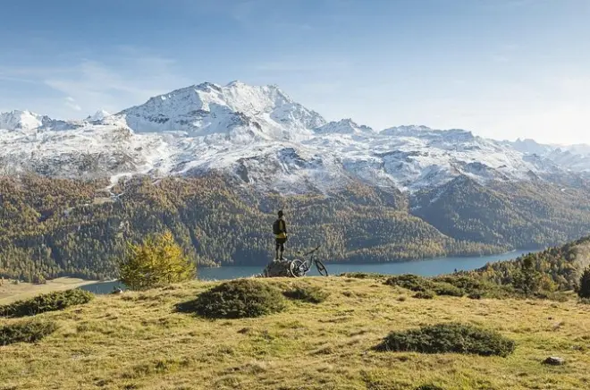 Private Guided Mountain Bike Tours in Engadina: Customized Routes